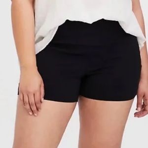 High Rise shorts - Torrid - Size 12